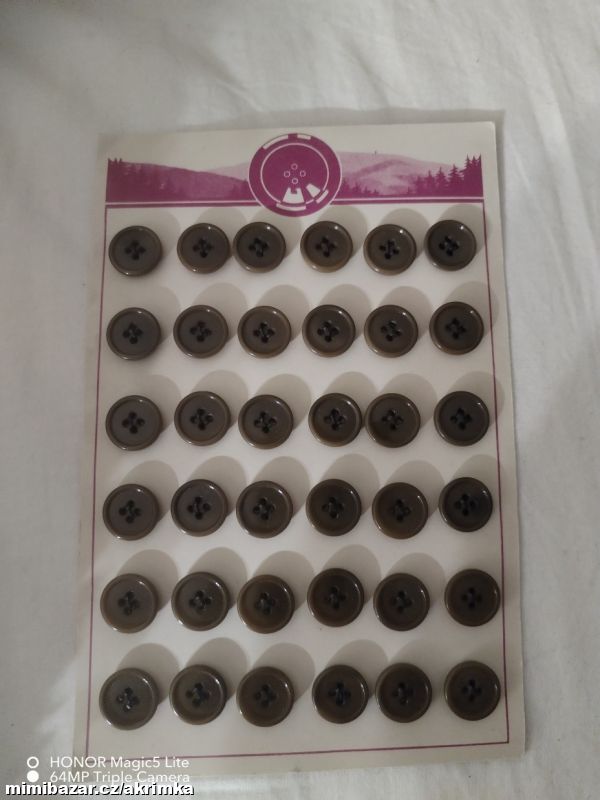 Platíčko starých knoflíků 36 kusů