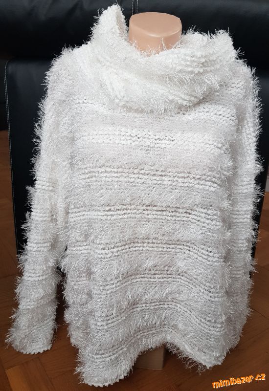 Bílý svetr MADE IN ITALY vel. M/L