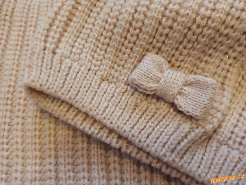 Pudrově růžová pletená čepice a nákrčník