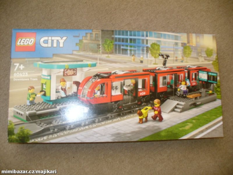 Lego City 60423 Tramvaj a zastávka v centru města