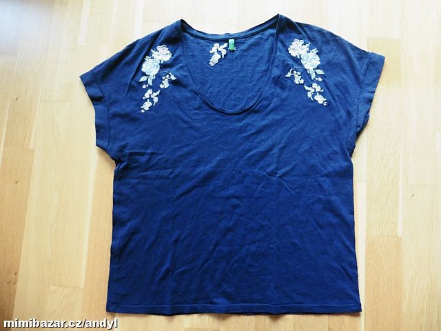 Dámské triko „BENETTON“ vel L/XL