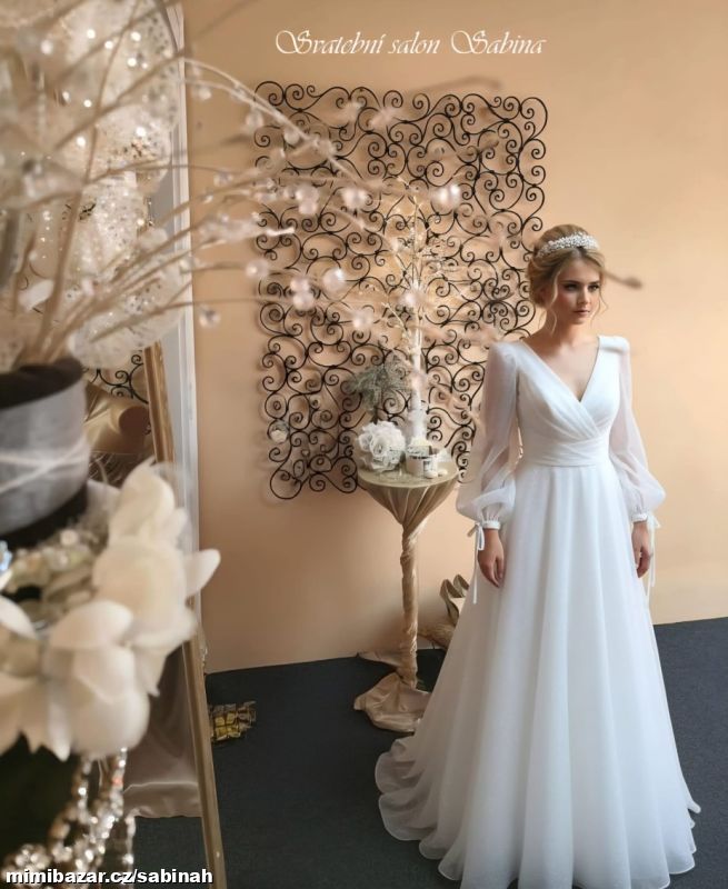 TŘPYTIVÉ SVATEBNÍ ŠATY vel.40