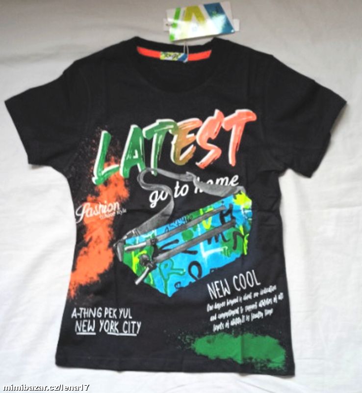 BAVLNĚNÉ TRIČKO - KUGO-MODROČERNÁ 134, 146, 158