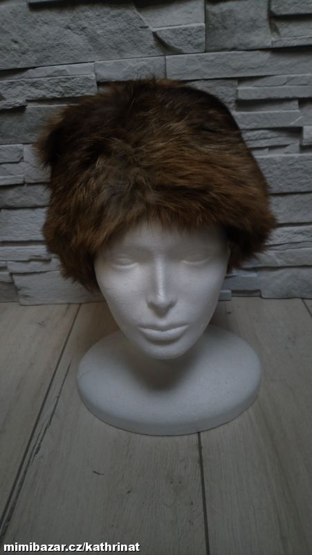 Kožešinová retro čepice žíhaná hnědá