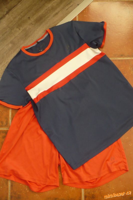 dres HUARI vel. M/vel. 152/158/164 ZDARMA k obuvi