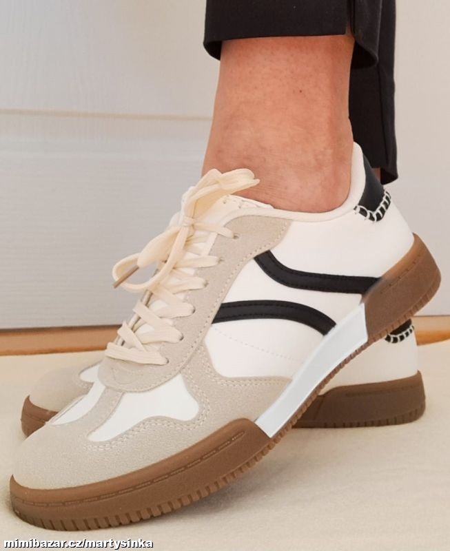 Sportovně elegantní boty / tenisky