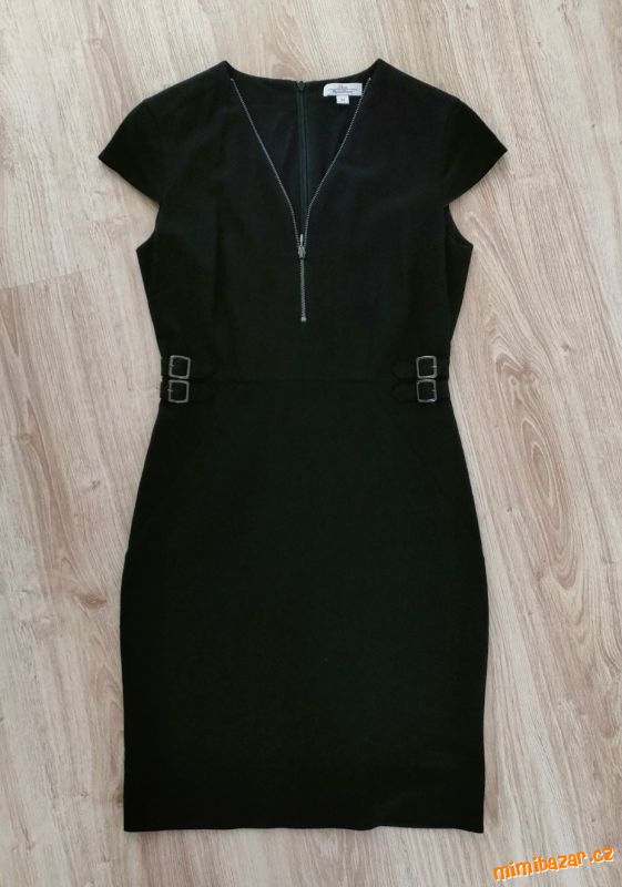 Pouzdrové šaty