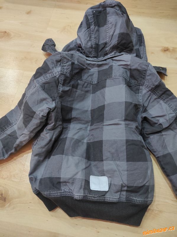 ŠEDÁ KOSTKOVANÁ BUNDA 128 H&M 7 - 8 let