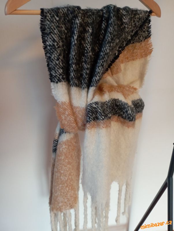 Černo -béžová šála
