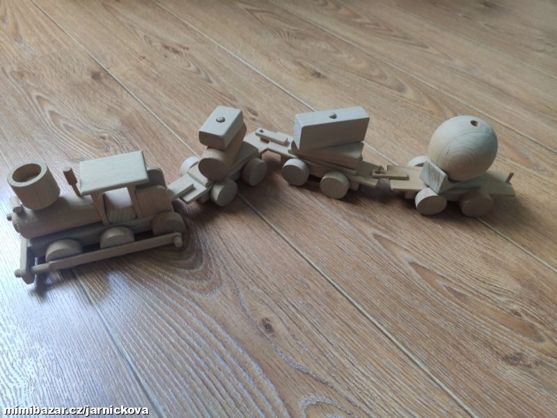 Dřevěná mašinka