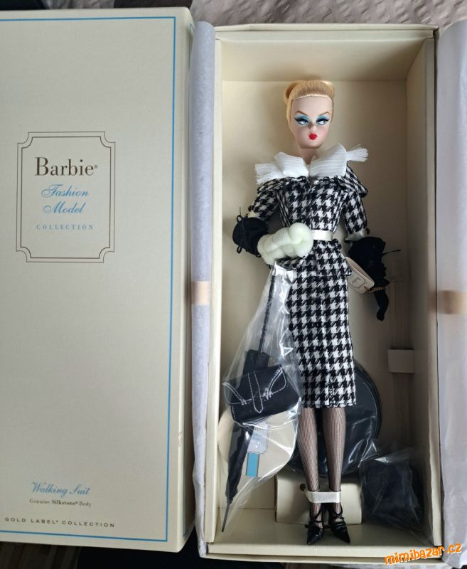 Barbie Silkstone Walking Gold Label