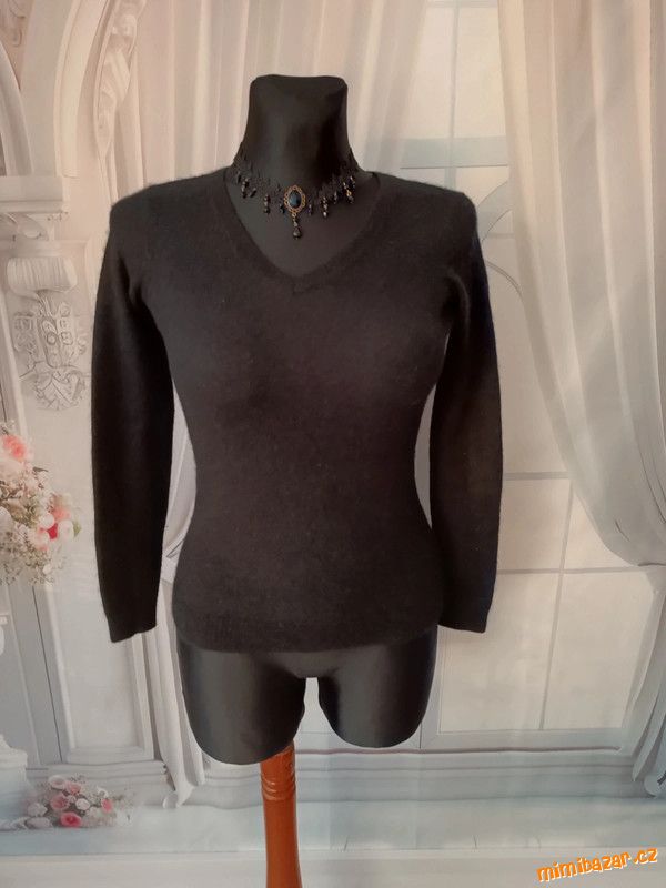 Kašmírový svetřík