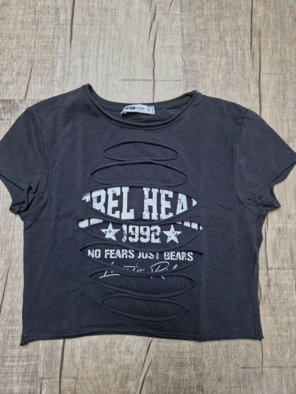Dívčí či dámský crop top