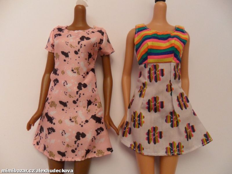 ŠATY PRO PANENKU BARBIE