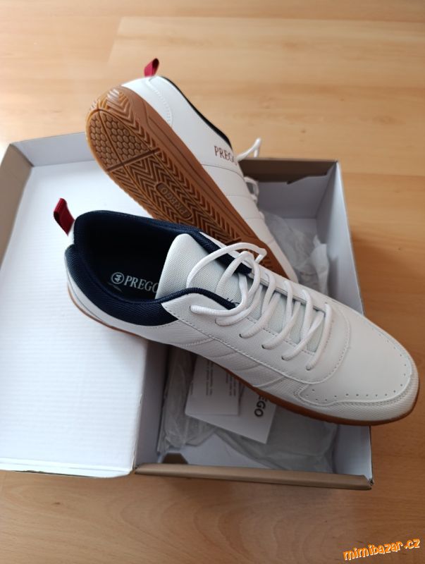 Sportovní obuv vel. 44