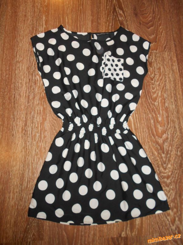 letní puntíkované šaty s kapsičkou Terranova XS
