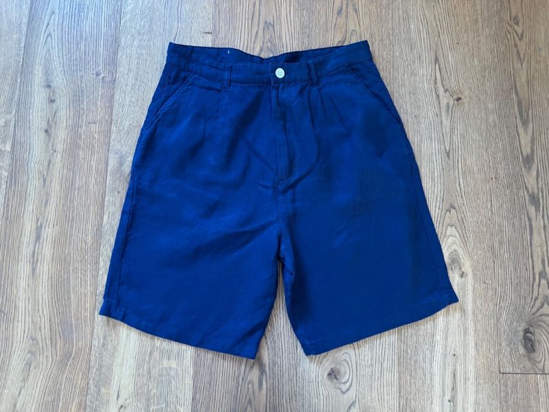 Příjemné lněné kraťasy ZARA EUR 42