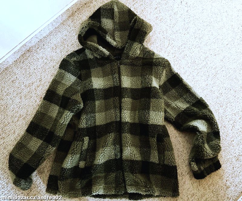 zelená bunda mikina chlupatka