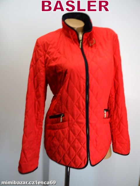 ZNAČKOVÁ PŘECHODOVÁ BUNDA