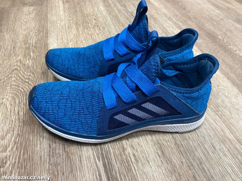 Moc hezké Adidas bounce vel- 38