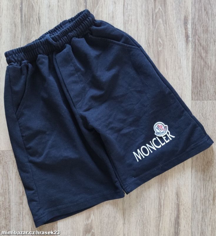 Obrázek k inzerátu: CHLAPECKÉ TEPLÁKOVÉ KRAŤASY MONCLER 128