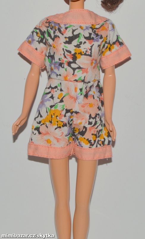  + + + OBLEČENÍ PRO PANENKU BARBIE + + + 