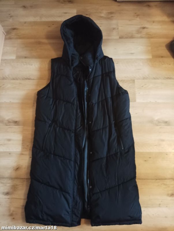 Primark vesta s kapucí velikost M