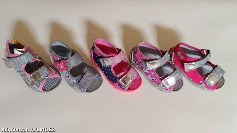 Bačkory a boty BEFADO velikost 20 holky