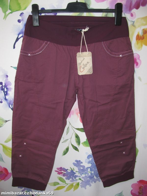 Strečové 3/4 capri kalhoty, barva bordo