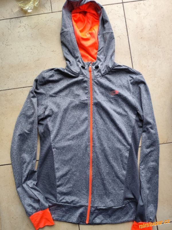 Krásná sportovní bunda Lotto