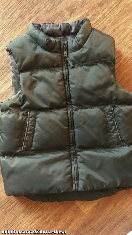 pěkná khaki vesta vel. 98/104