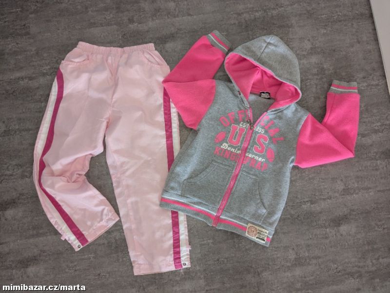 Mikina s kapucí + sportovné kalhoty