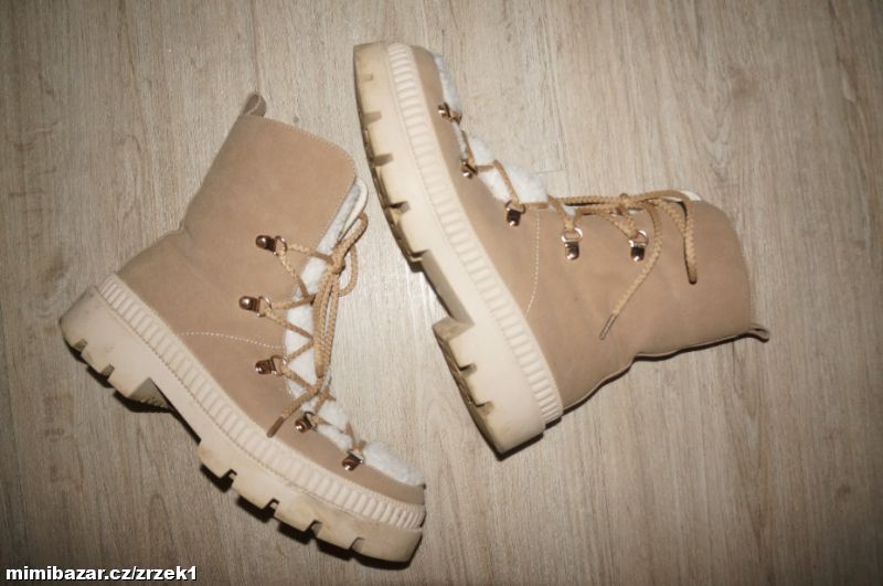 Kotníčkové zimní boty vel.40