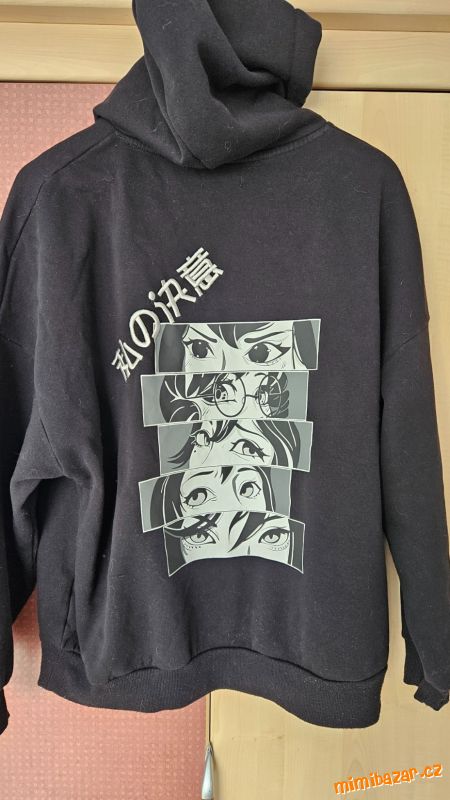 Dívčí černá mikina CROPP Anime M oversized