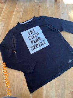 černé tričko dlhouhý rukáv