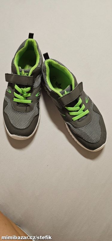 Sálovky tenisky vel. 40