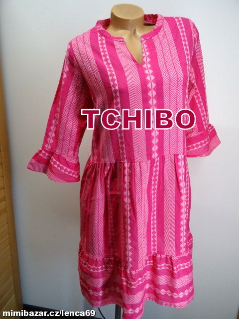 KRÁSNÉ ZNAČKOVÉ ŠATY