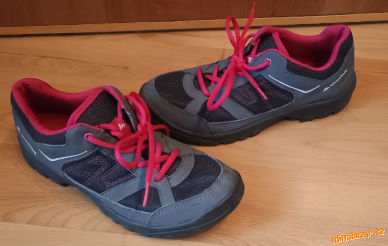 Turistické sportovní boty Quechua vel.36/37