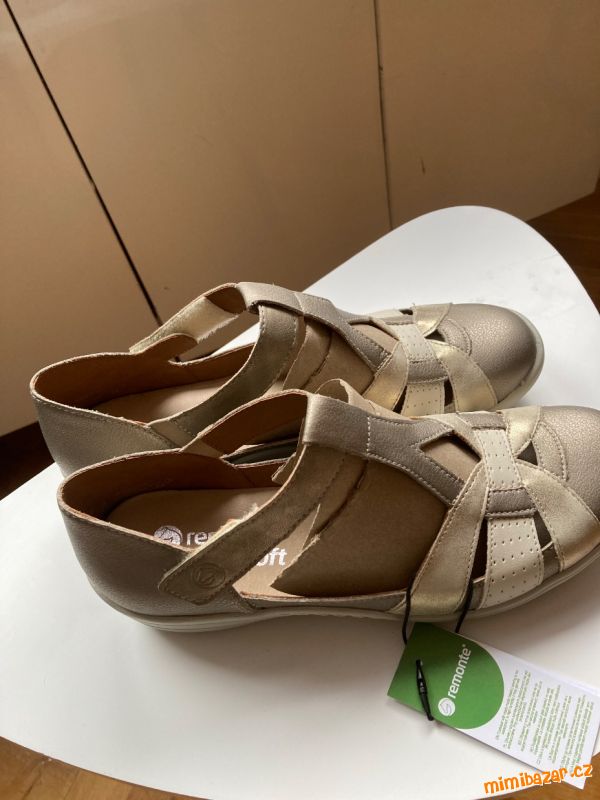 Kožené sandálky zn. Remonte 39