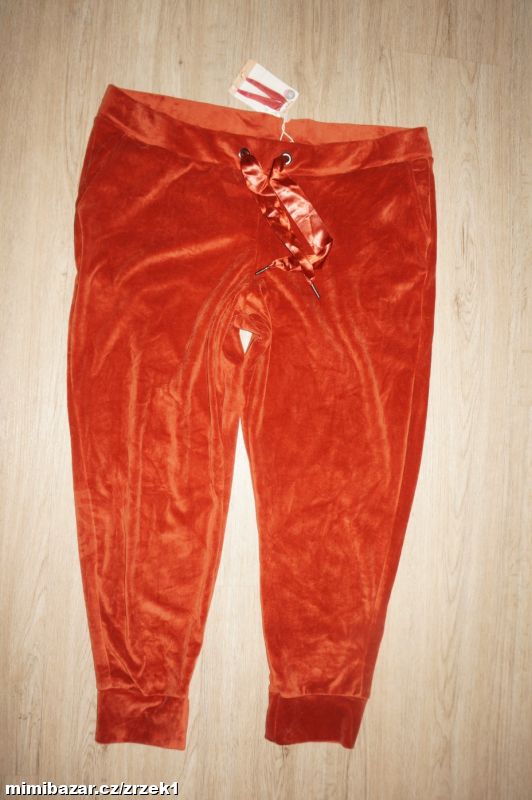 UP2Fashion nová tepláky, heboučké vel.XXL