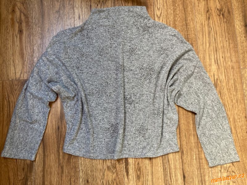 Šedý UNI svetřík s kamínky (vel. 34-40)