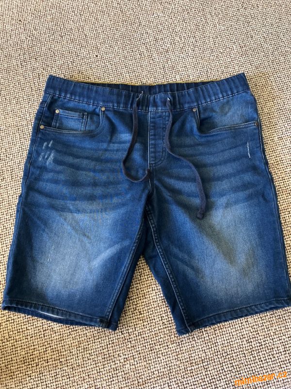 Džínové kraťasy