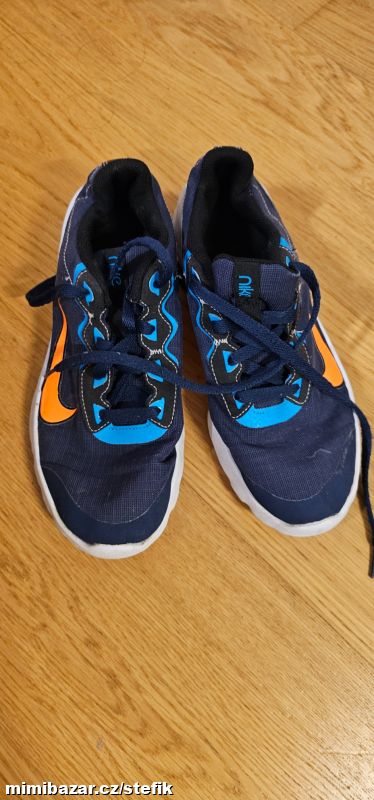 Sálovky Nike pro v. Uk6, EU 40( 39)