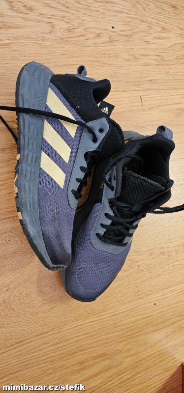 Šedozlaté tenisky Adidas pro v. 40