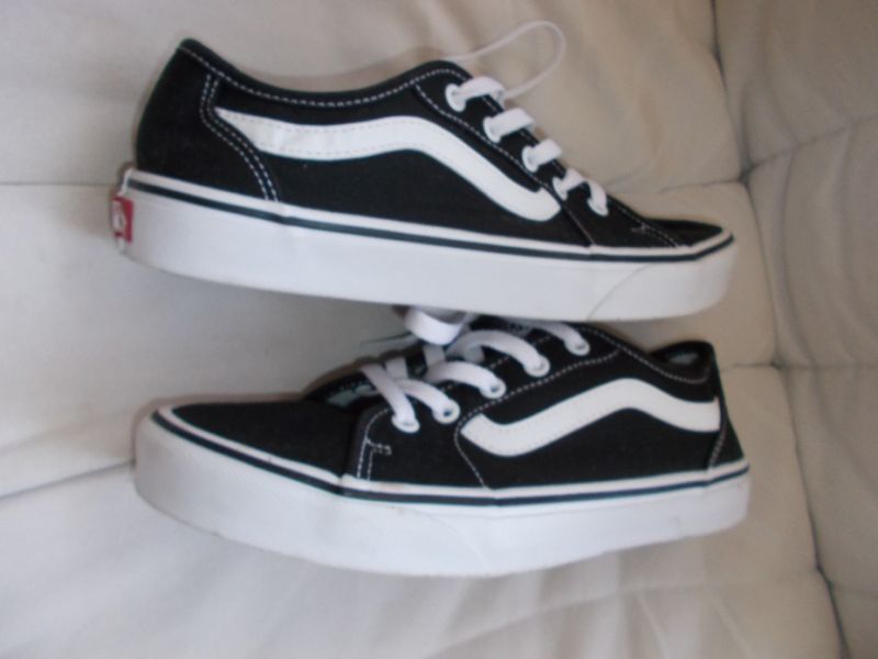 KRÁSNÉ TENISKY VANS VEL.40.5 100%STAV