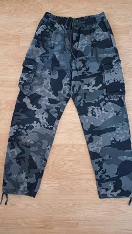 Kalhoty Graphics Camo Cargo Adidas vel. M