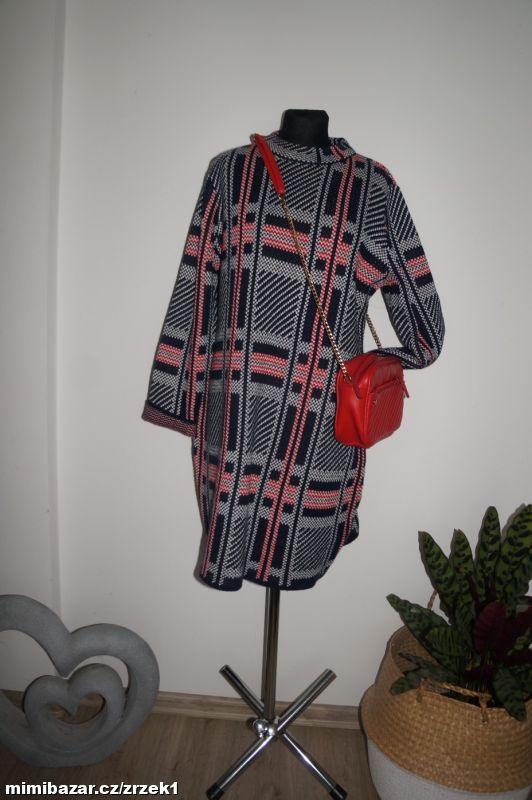 BONPRIX nádherné svetrové šaty vel.L