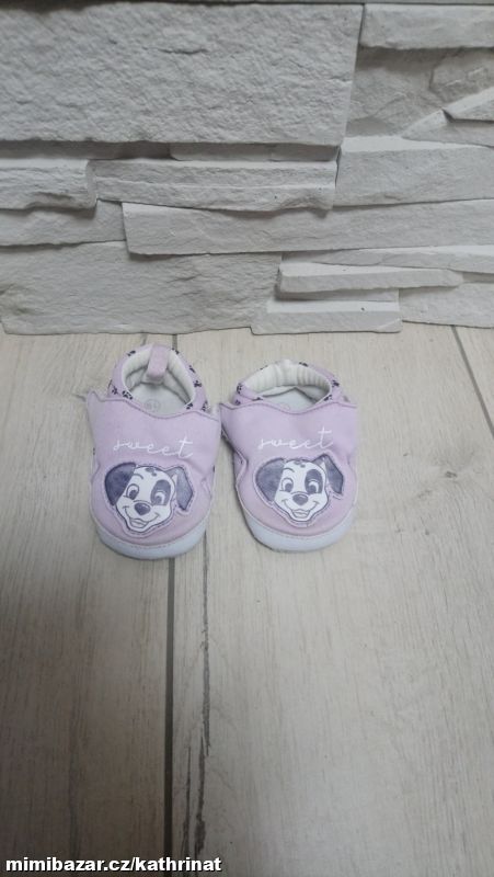 Kojenecké capáčky Disney, vel. 19 (11cm)