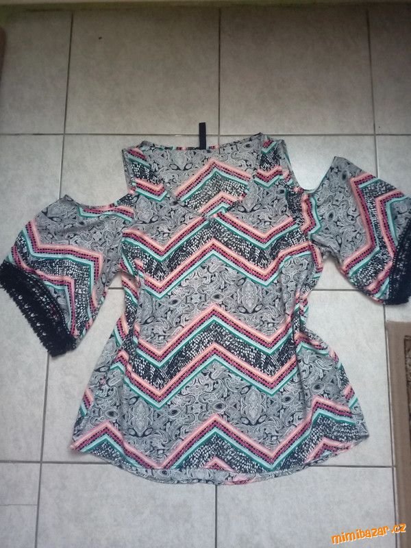 Letní, krásná halenka vel. 44 zn. Jean Pascale