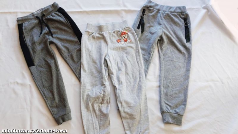 frajerské šedé tepláky, tepláky patrola vel. 110